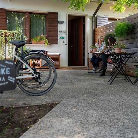 Bed And Bike Verona Bagian luar foto